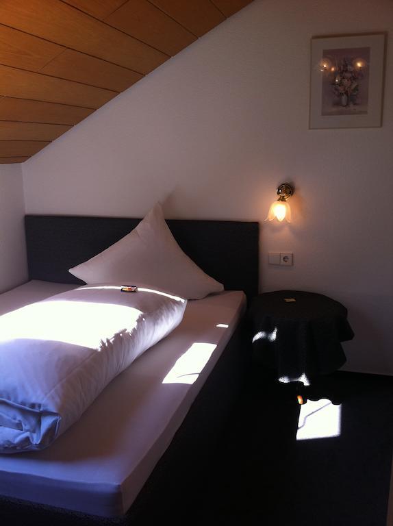 Gaestehaus Ullmannshof Kirchheim am Neckar Chambre photo