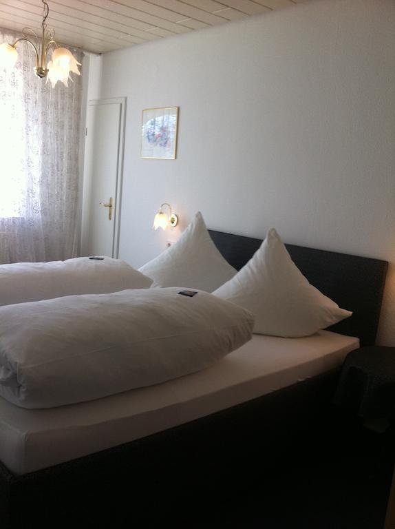 Gaestehaus Ullmannshof Kirchheim am Neckar Chambre photo