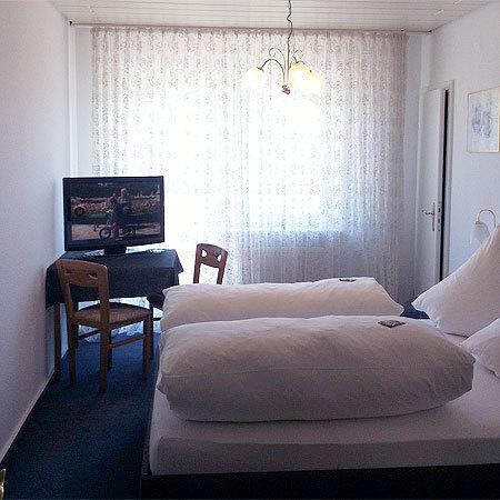 Gaestehaus Ullmannshof Kirchheim am Neckar Chambre photo