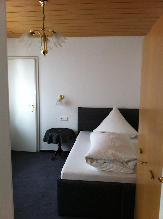 Gaestehaus Ullmannshof Kirchheim am Neckar Chambre photo